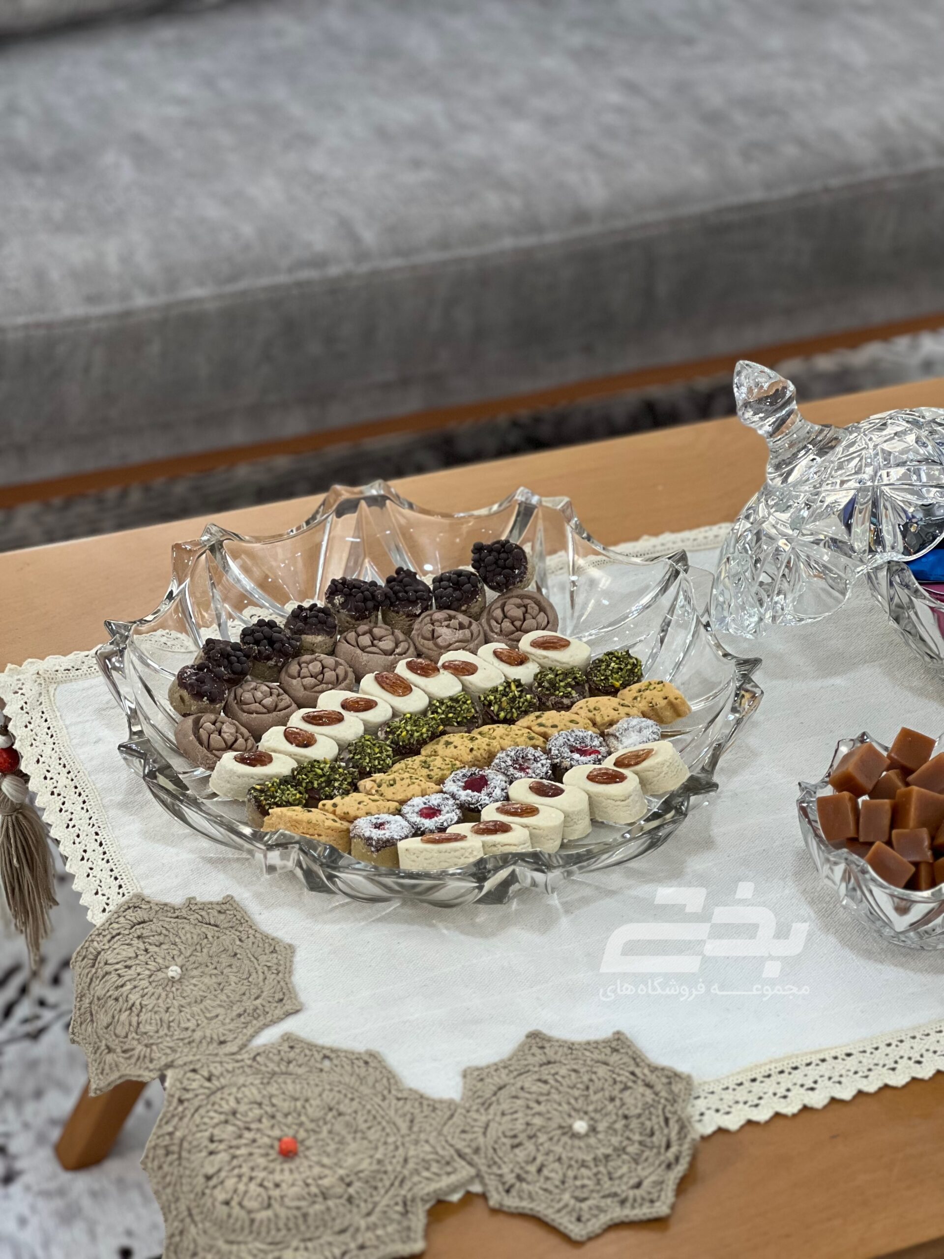 شیرینی خوری امگا