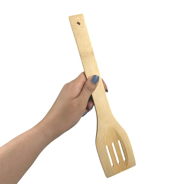 ملاقه و کفگیر چوبی